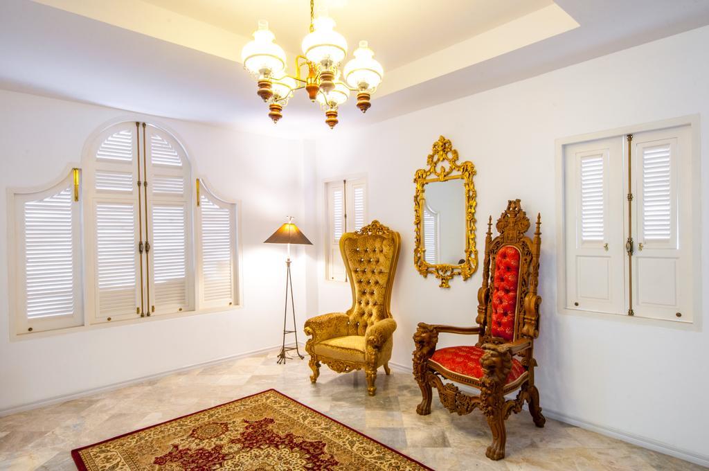 Dharasom' S Colonial House Hotell Bangkok Eksteriør bilde