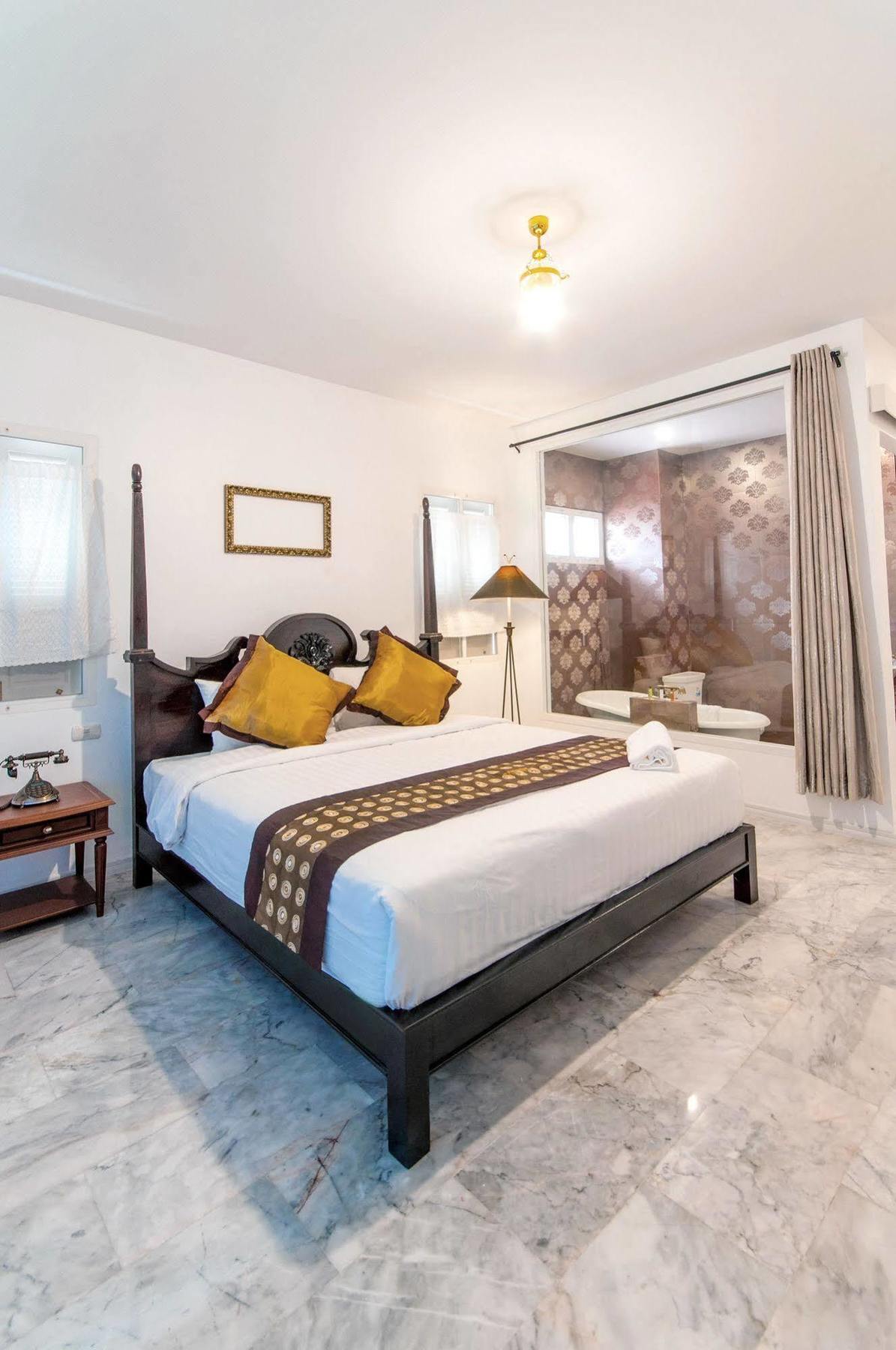 Dharasom' S Colonial House Hotell Bangkok Eksteriør bilde