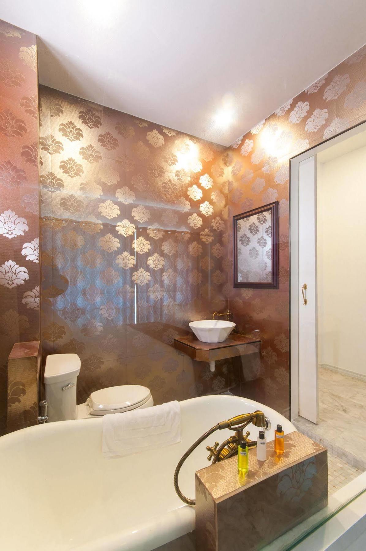 Dharasom' S Colonial House Hotell Bangkok Eksteriør bilde