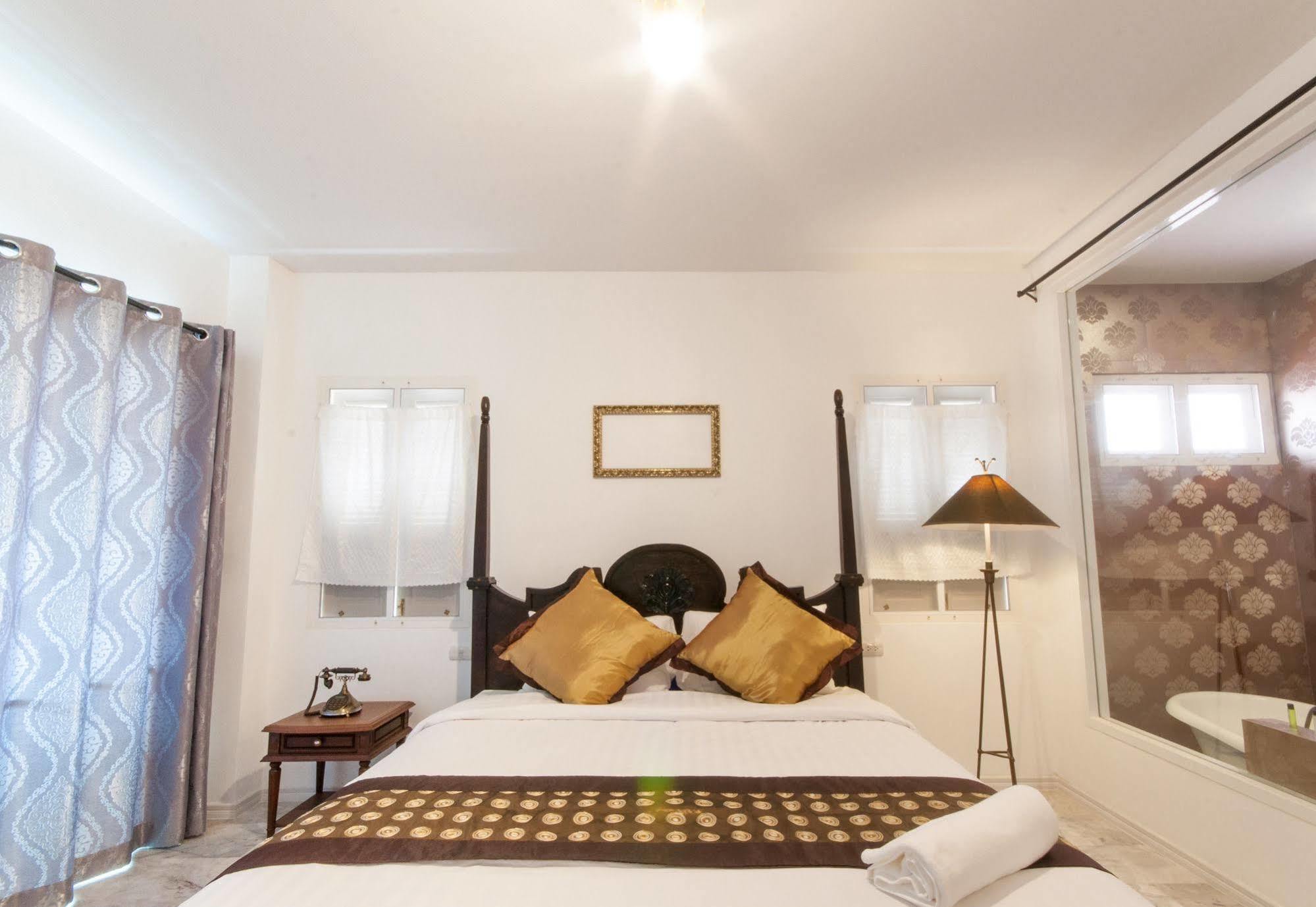 Dharasom' S Colonial House Hotell Bangkok Eksteriør bilde