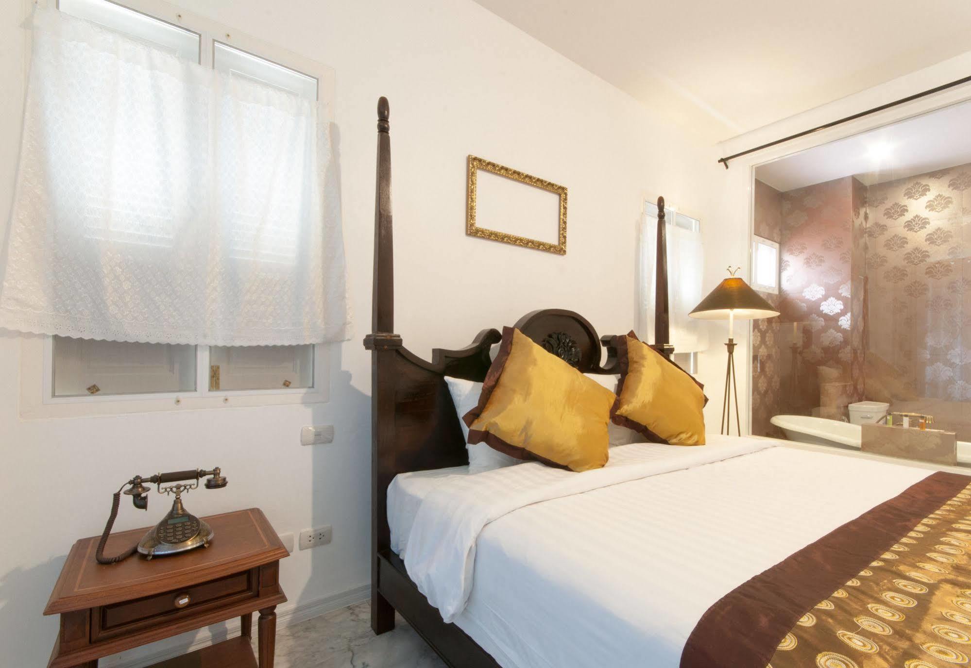 Dharasom' S Colonial House Hotell Bangkok Eksteriør bilde