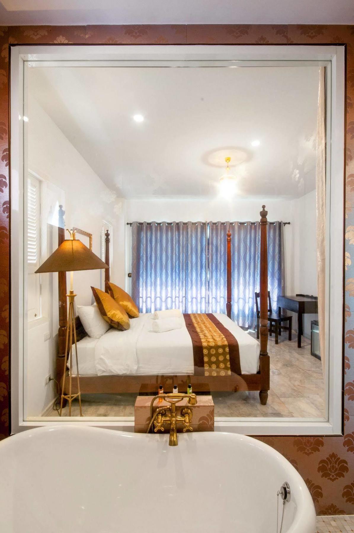 Dharasom' S Colonial House Hotell Bangkok Eksteriør bilde
