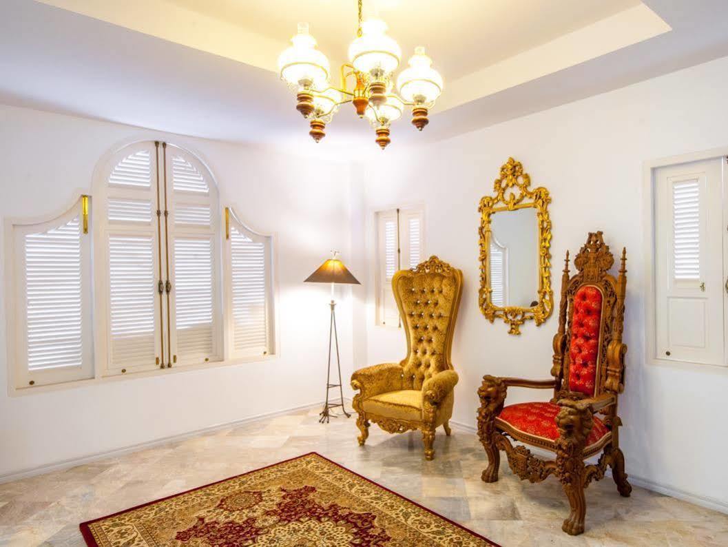 Dharasom' S Colonial House Hotell Bangkok Eksteriør bilde